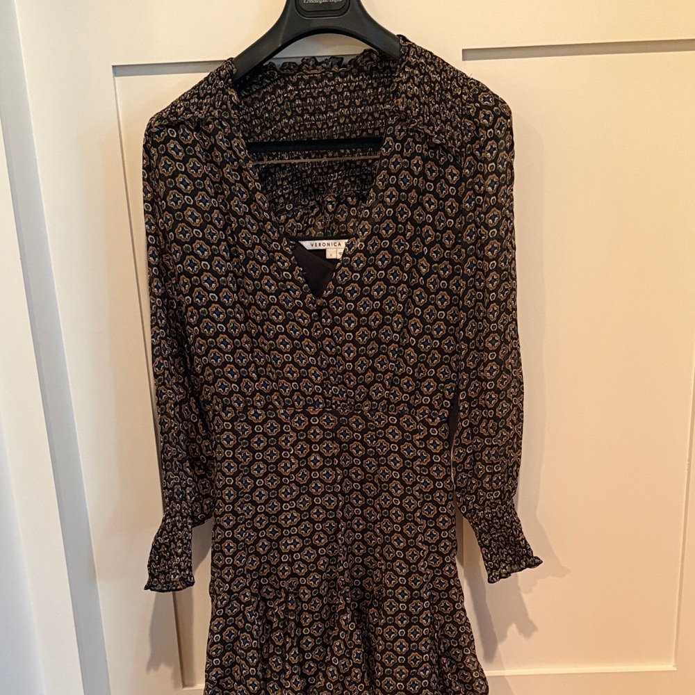 Veronic beard long sleeve dress with black camisole size 2